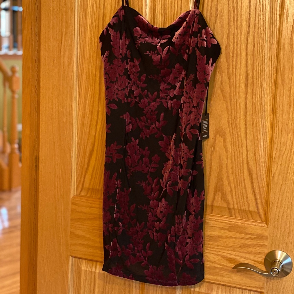 Forever 21 Black and Burgundy Floral Velvet Slip Dress